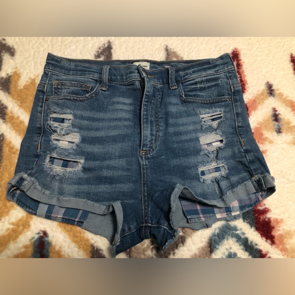 Ripped shorts